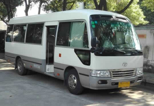 23座中型客車